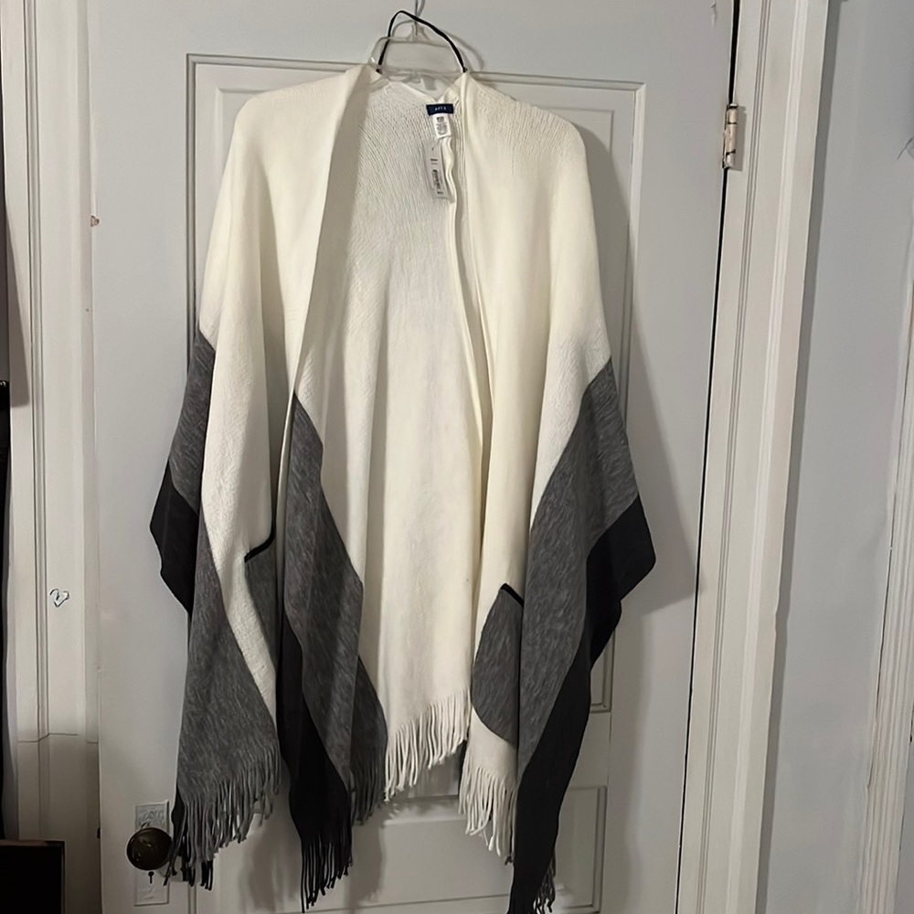 Apt 9 Full Cover Poncho